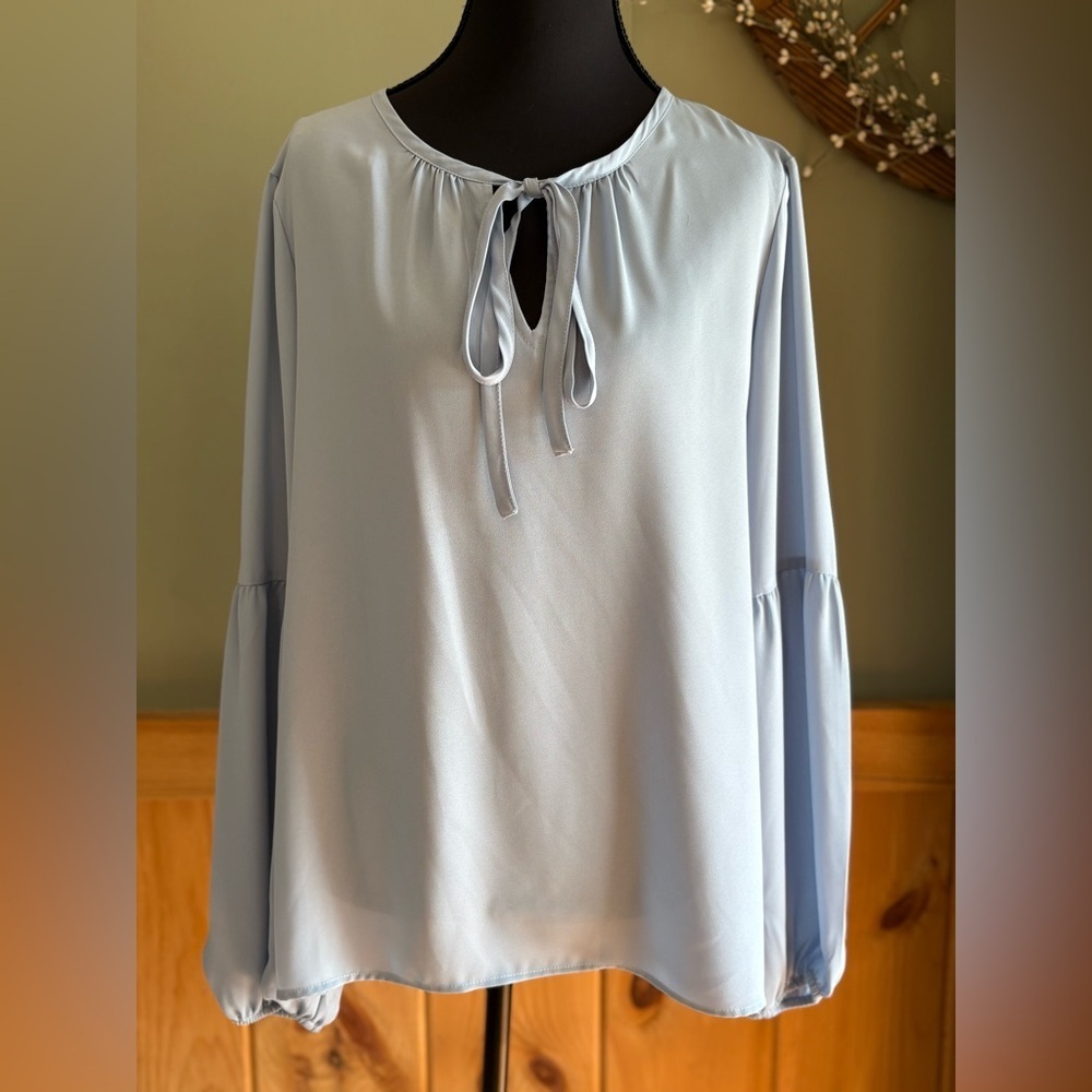 Karl Lagerfeld Paris Blue Poet Sleeve Blouse Size Medium